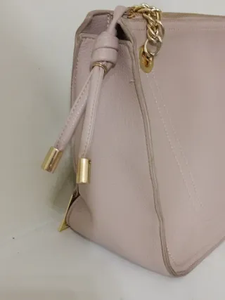 Borsa tote Conbipel cipria con catena oro