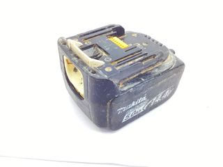 taladro a bateria makita df030d