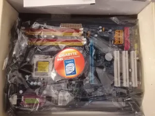 Gigabyte GA-945P-S3 Motherboard NUEVA A ESTRENAR