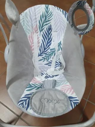 Mecedora automática para bebé con música