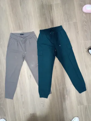 Pantalones cargo grises y verde