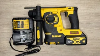 Taladro Percutor Dewalt 18V XR 4Ah