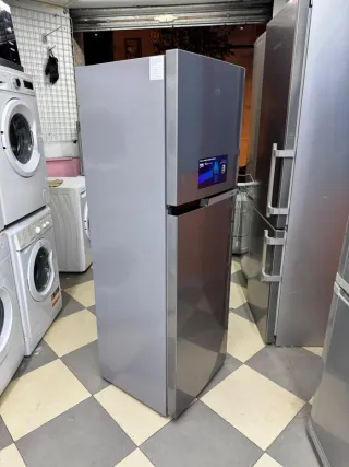 Frigorífico 'BEKO' plateado TARA