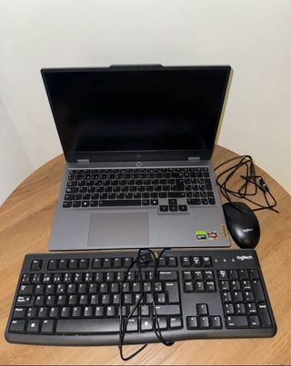 Nuevo Portátil Gaming con Teclado y Ratón