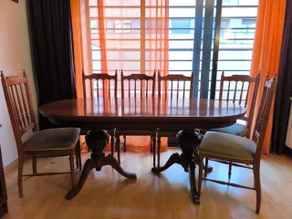 Mesa de comedor ovalada de madera de haya +6 silla