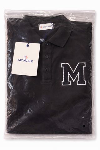 Polo Moncler negro · Detalle bordado · Talla L