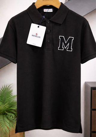 Polo Moncler negro · Detalle bordado · Talla L