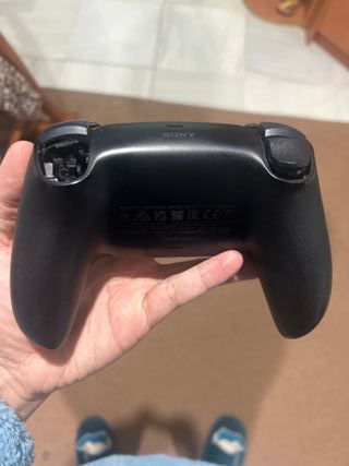 Mando PS5 Roto