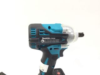 taladro a bateria makita dtw300