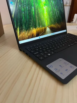 Portátil Dell Inspiron 15 3530 intel i3 256GB new