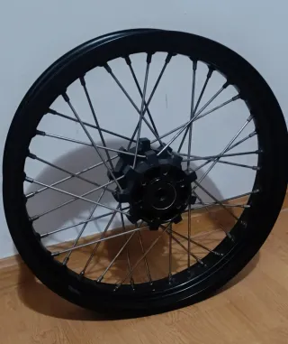 Llanta 19 radios moto Benelli