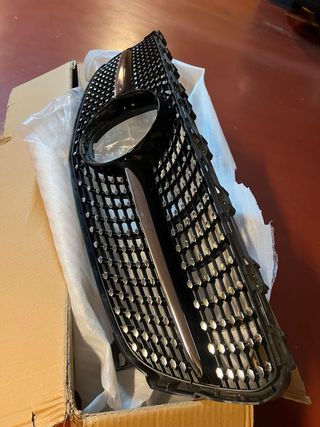 Parrilla Diamante Mercedes Clase A 2017 W176