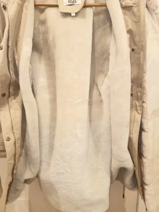 Parka beige mujer con capucha