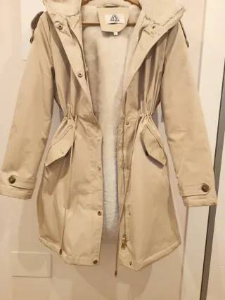 Parka beige mujer con capucha