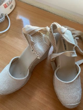 Alpargatas cuña Pull&Bear beige