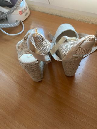 Alpargatas cuña Pull&Bear beige