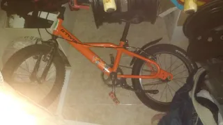 Bicicleta infantil Btwin naranja