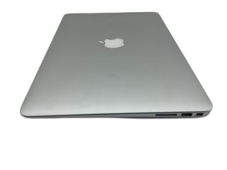 portatil apple apple macbook air core i5 1.8 13 (2017) (a1466)