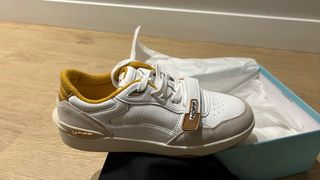 Zapatillas Hoff Beige y Blancas