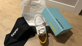 Zapatillas Hoff Beige y Blancas