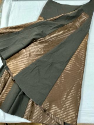 Falda marrón vuelo talla 40