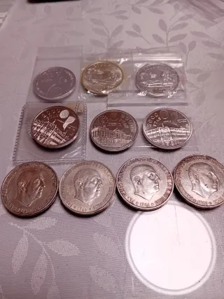 Lote  monedas 2000 pesetas y 100 pesetas plata
