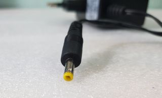 Adaptador ZFXPA NPJ 9V-2A