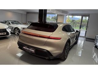 Porsche Taycan 4 Cross Turismo 350 kW (476 CV)