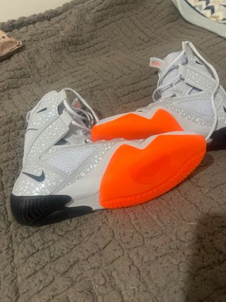 Botas de Boxeo Nike Blancas y Naranjas