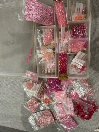 Lote Cuentas y Abalorios Rosa con maletin