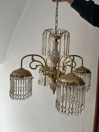 Lámpara de techo y metal dorado