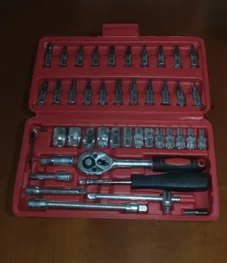 Juego de llaves de vaso de 46 piezas, NUEVO.