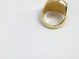 sello oro 18k con piedra con circonita