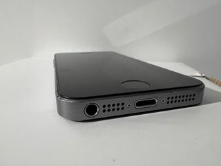 Iphone 5s 64Gb libre con cargador . Buen estado