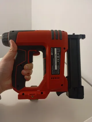 Pistola de Clavos Einhell TE-CN