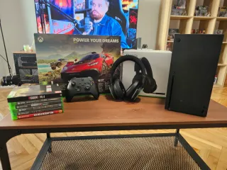 Xbox Series X Negra + Juegos y Accesorios