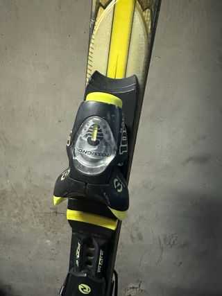 Esquís Race 100 con fijaciones