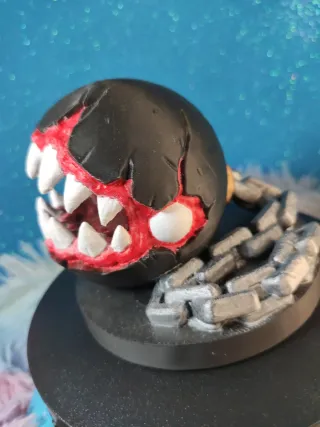 Figura Chomp realista.