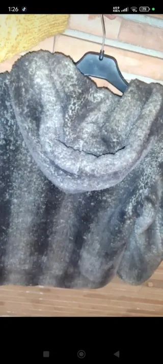 Chaqueta pelo con capucha