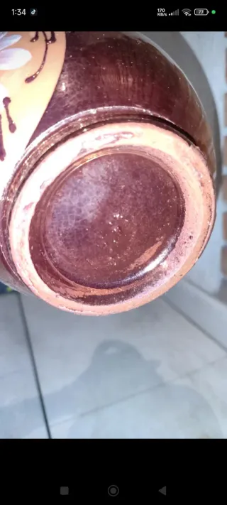 Tetera antigua decorada