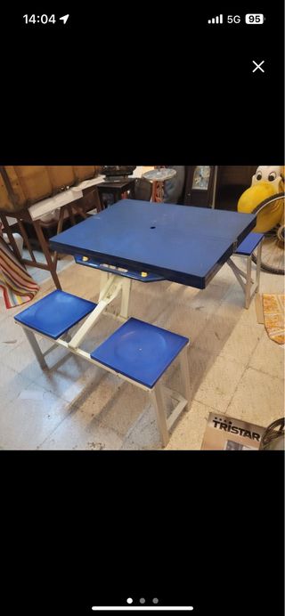 Mesa plegable camping azul y blanca