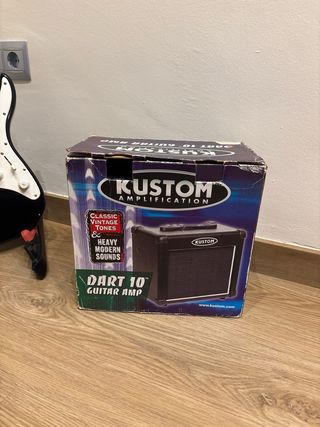 Guitarra Eléctrica Yamaha Negra + Amplificador Kus