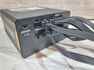 Fuente Modular Corsair RM650 (650W)
