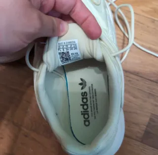 Adidas Ozelia Blancas Talla 39.5