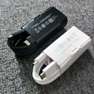 Cargador Samsung 45W PD con cable USB-C a USB-C.
