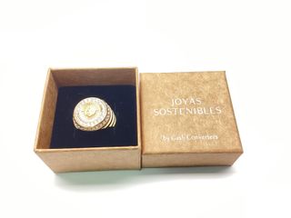 sello oro 18k con piedra con circonita