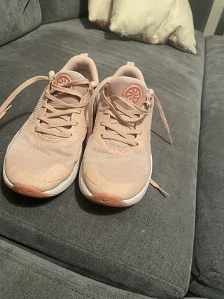 Zapatillas Nike Rosa y Blanco
