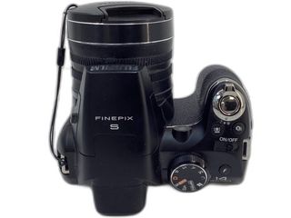 camara digital bridge fujifilm s4200