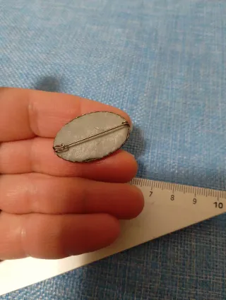 Spilla ceramica rose in rilievo