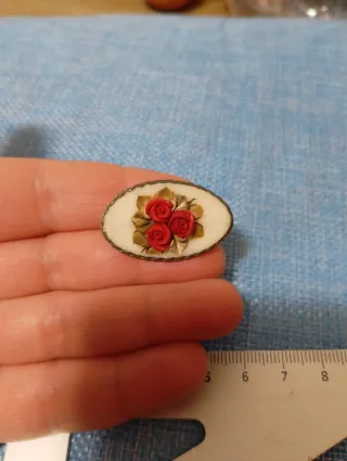 Spilla vintage ceramica rose rosse